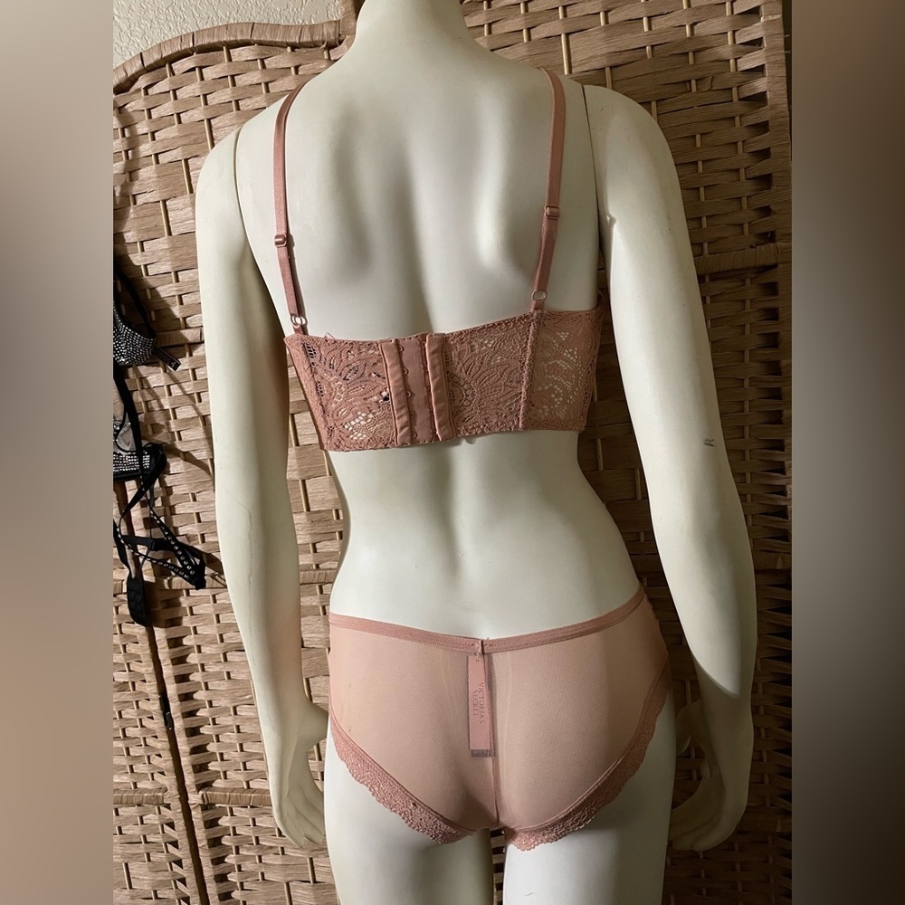 Victoria’s Secret Very Sexy Plunge Bra 34C Panty M NWT 🆕 Lingerie Set 🩷🩷 - Picture 5 of 16